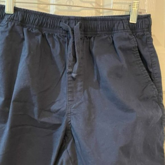 Old Navy Men's small shorts - Picture 4 of 5